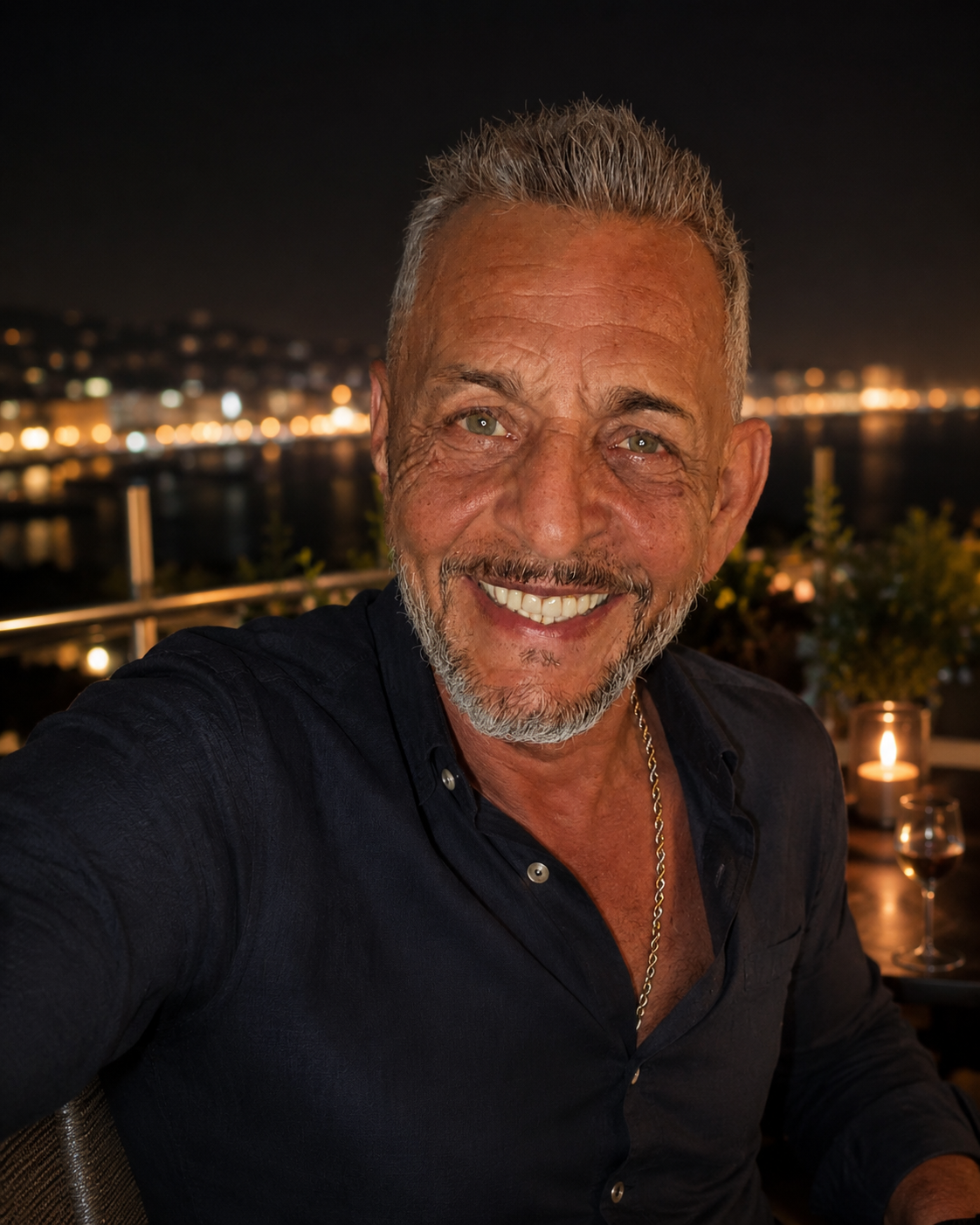 Cocktail d'entreprise en rooftop de nuit à Cannes